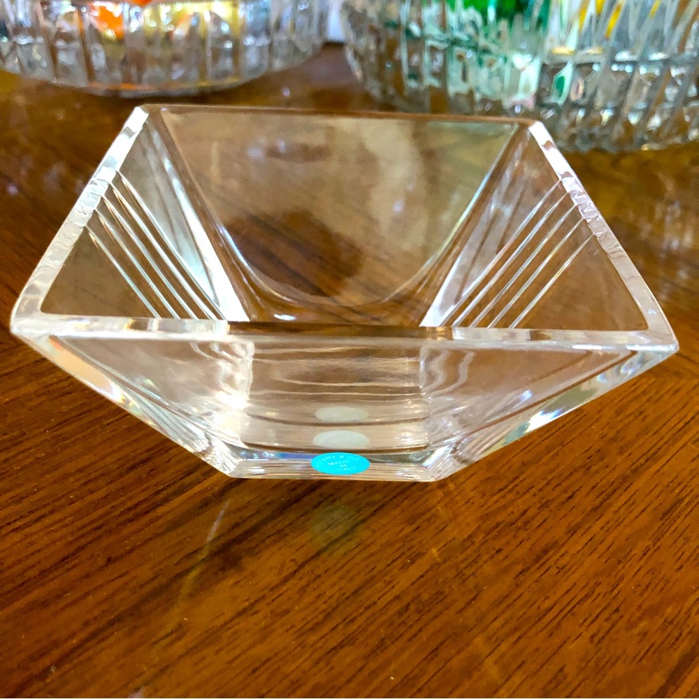 NIB Tiffany & Co. Metropolis Square Crystal Bowl